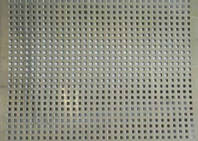 China Quadratisches Loch-perforierte Edelstahl-Platte, perforiertes Maschen-Blatt der Längen-1m fournisseur