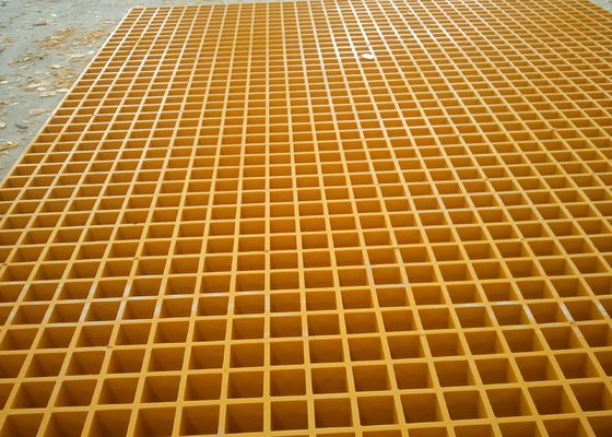 China 38MM Plastikboden quadratischen Lochs, der gelbe Farbfreie Probe zerreibt fournisseur