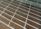 Galvanisiertes gezacktes Stahlgitter für Material der Bodenplatte-Q235low Cardon fournisseur
