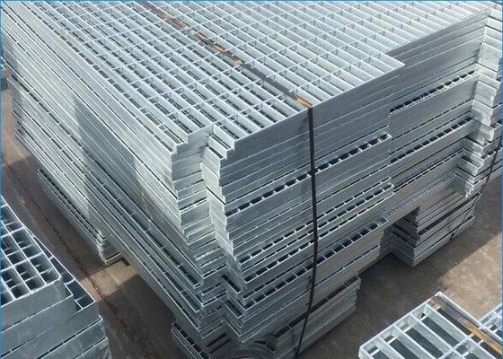 China Plattform galvanisiertes kratzendes hochfestes Q235 Stahlbaumaterial fournisseur