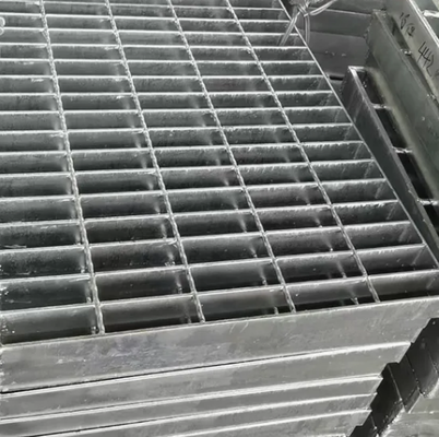 Hot Dip Galvanized Steel Grating with Slip-Resistant Surface and Customizable Sizes for Outdoor Walkways