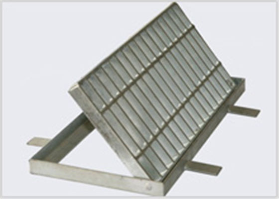 30 × 3 Boden-Abflussrinnen-Abfluss-Gitter, beständige Metallgraben-Abfluss-Gitter schiebend