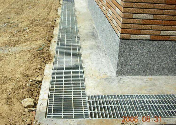 Lager-Stangen-Silber/Schwarzes der kohlenstoffarmer Stahl-Gitter-Abfluss-Abdeckungs-30 x 5 kratzendes