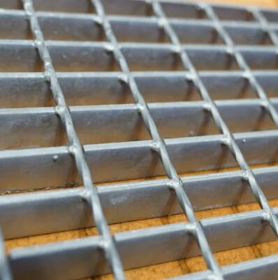Feuerverzinkter Schwerlast-Stahlrost Kundenspezifisches Metallgitter für den industriellen Einsatz