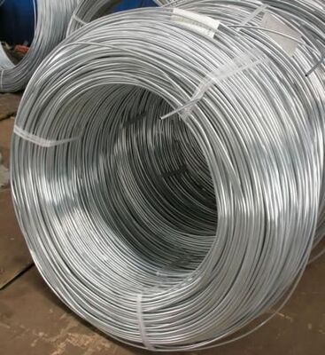 Hot DIP Galvanisierter Eisendraht mit 50-150μm Zinkbeschichtung für Bau- und Zaunbau aus kohlenstoffarmem Stahl